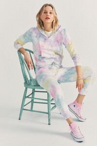 20210111_Ecom_TNorthcut_SHOT11-LK224-332-KIRBYHOODIE-UNICORN-0729.jpg