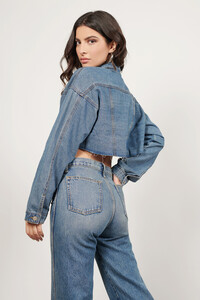 medium-wash-annie-cropped-trucker-denim-jacket (2).jpg