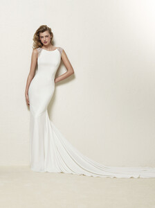 2097428242_collazione_2018_Pronovias28.thumb.jpg.7b93ac414212475c3cc05af07d40fede.jpg