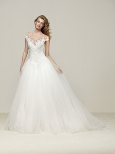 2098071850_collazione_2018_Pronovias68.thumb.jpg.fc7b2ebf3b9a53a66a938b223533ff1a.jpg