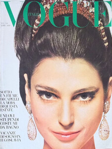 Benedetta Barzini-Vogue-Italia-2.jpg