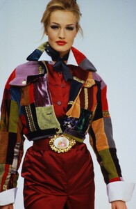 255717831_dolce-gabbana-fw-1992(3).thumb.jpg.6130e7d3f005a3372d644f37e0c7089b.jpg