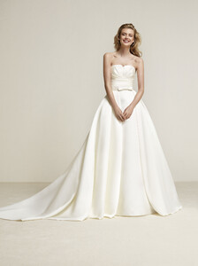 308456257_collazione_2018_Pronovias19.thumb.jpg.fbd7067118bbaf9fe3469a659215bf4f.jpg