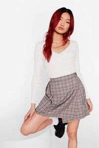 off-white-sweetheart-to-sweetheart-neckline-ribbed-top (2).jpeg