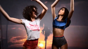 Backstage TOMMYNOW Alanna Arrington and Yasmin Wijnaldum-00.00.03.782.png