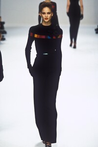 354934755_SoniaRykiel1996WomenRTW81.thumb.jpg.a57a7c47f8e7713cbc293cca41a6798b.jpg