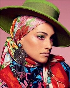 Lorena+Duran+by+Miguel+Reveriego+Vogue+Spain+March+2021+(5).jpg