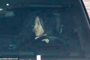 39388238-9269011-Stunner_The_eldest_of_the_Kardashian_Jenner_brood_shares_three_c-a-1_1613572710693.jpg