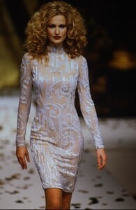 398648152_valentino-hc-fw-1994(22).thumb.jpg.ee3173e5f890179f7dca3e9dc7e69cca.jpg