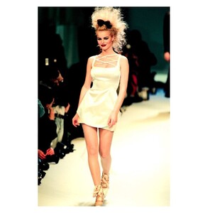1997 - McQueen 4 Givenchy Couture Show - Eva Herzigova