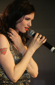 46835_s_122_546lo.jpg