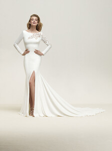 491124678_collazione_2018_Pronovias25.thumb.jpg.de42fe91efbd08b41fe540366519eaed.jpg