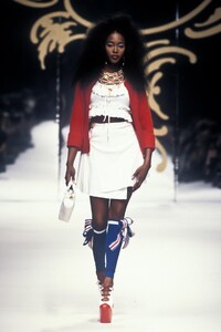 56650235_VivienneWestwood1995WomenRTW86.thumb.jpg.c47d5c58500caf75bb342b07ddde53f3.jpg