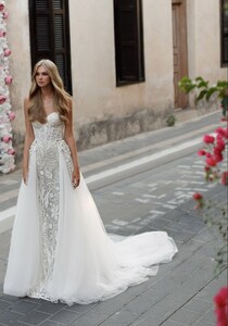 Meet #Scarlet Fall 2021 New Collection “Dance Me To The End Of Love”.jpg