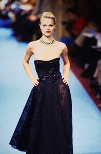 593699162_TorrenteCoutureSpring1997(10).thumb.jpg.697d78557a04697933040667b847a953.jpg