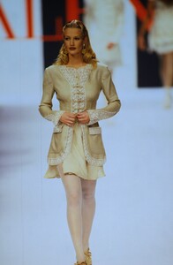 674117291_valentino-ss-1994(9).thumb.jpg.8421edb271dbc86caf914db36090572c.jpg