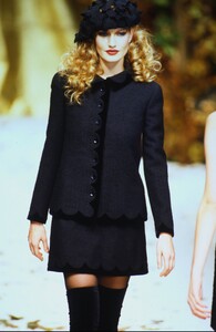 683211276_valentino-hc-fw-1994(8).thumb.jpg.eee4030d68cc6bf29c491447ce591bb1.jpg