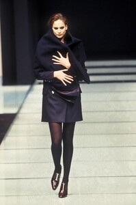745759326_GianfrancoFerre1996WomenRTW49.thumb.jpg.8e5e86c9f0e33b8bdd0184f4e28b52af.jpg