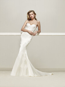 757816263_collazione_2018_Pronovias36.thumb.jpg.b8d441cf567e3f62de89418942e9ea7e.jpg