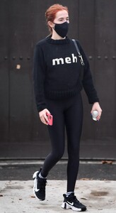        zoe040221BZNimage103.jpg