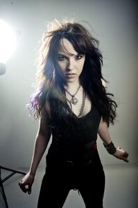 lzzy-elizabeth-hale (11).jpg