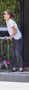 80309043_hqcelebcorner-12.jpg