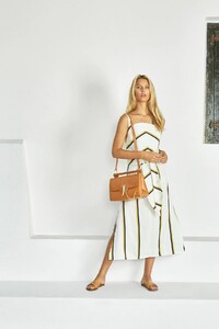 828_LIEKE-DRESS_BONNEAU-STRIPE_BAG_result.jpg