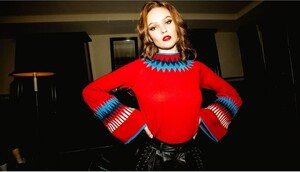 849734349_MiakellaEisele-SoniaRykiel6.thumb.jpg.d9cd037301850c1ecae3041da9d92ea9.jpg