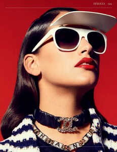 Lorena+Duran+by+Miguel+Reveriego+Vogue+Spain+March+2021+(6).jpg