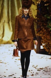 907567419_valentino-hc-fw-1994(4).thumb.jpg.3b785476082213dda401fb91392cefec.jpg