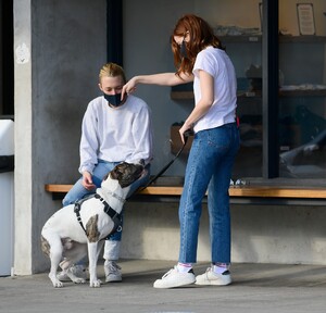        zoe120221BZNimage13.jpg