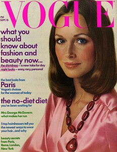 Avedon_US_Vogue_September_15th_1972_Cover.thumb.jpg.8dfd83d83f52671d71083ce95f06ec2b.jpg