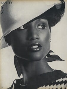 Beauty_US_Vogue_January_1973_03.thumb.jpg.0ccafdb385d2f103f29aa1a168e7ba07.jpg