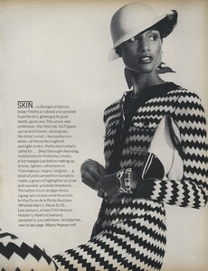 Beauty_US_Vogue_January_1973_04.thumb.jpg.e075723df3a782a316e0cb655d4f3006.jpg