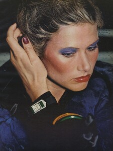 Beauty_US_Vogue_September_15th_1972_02.thumb.jpg.ffbd81de0789d93a6c5251224b74110b.jpg