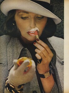 Beauty_US_Vogue_September_15th_1972_03.thumb.jpg.c1a6ba4237cfc357ff2ae124c89862b1.jpg