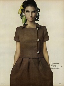 Brown_Avedon_US_Vogue_April_1st_1967_08.thumb.jpg.93286fdb468f07872ec429e18568fca7.jpg