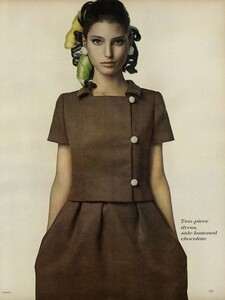 Brown_Avedon_US_Vogue_April_1st_1967_08.thumb.jpg.95a6549113b43cb79e4ba51354e660f1.jpg