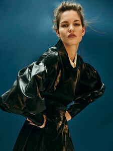 Charly-Calderon-Woman-Madame-Figaro-Lucinda-Schaefers-6.jpg