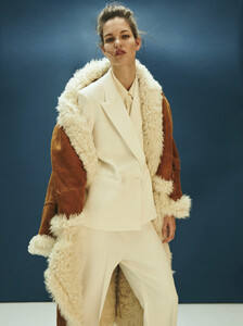 Charly-Calderon-Woman-Madame-Figaro-Lucinda-Schaefers-7.jpg