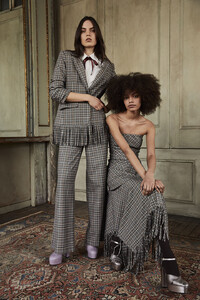 Cinq-a-Sept-F21-16.thumb.jpg.4ebea0c367563625985732e3be73f70a.jpg