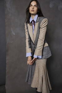 Cinq-a-Sept-F21-17.thumb.jpg.999d166e65674589d726ce07b345bffb.jpg
