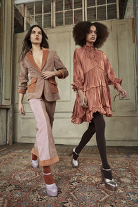 Cinq-a-Sept-F21-2.thumb.jpg.99c1e5112af5a78627866f8c071497c2.jpg