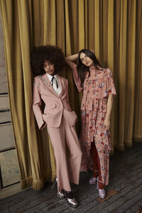 Cinq-a-Sept-F21-3.thumb.jpg.8cfc9a757bc78346ab17222b148279a7.jpg