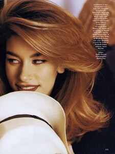 Color_Chin_US_Vogue_February_1991_02.thumb.jpg.1975621d1ef6fb2fc399f64fff0dab9b.jpg