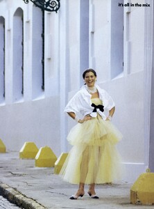 Demarchelier_US_Vogue_March_1992_04.thumb.jpg.fef9044116353859923d8507e7c23f96.jpg