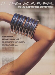 Elgort_US_Vogue_May_1985_02.thumb.jpg.9a23330f71c2a53ea7210e1b58dfee1f.jpg
