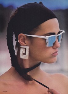 Elgort_US_Vogue_May_1985_08.thumb.jpg.b0f5fa03d98c8196255aff53e70e9feb.jpg