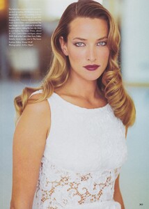 Elgort_US_Vogue_November_1994_02.thumb.jpg.75b1f45e73d3fe8b4a325bbfc5783fbe.jpg