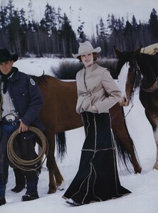 Elgort_US_Vogue_October_1999_10.thumb.jpg.d6847ad16c69fca96cfb22efb2f12e4f.jpg